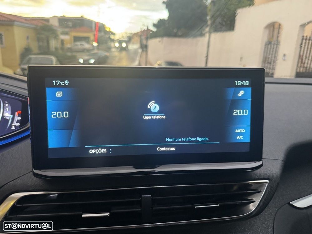 Peugeot 5008 1.2 PureTech Allure Pack EAT8 - 26