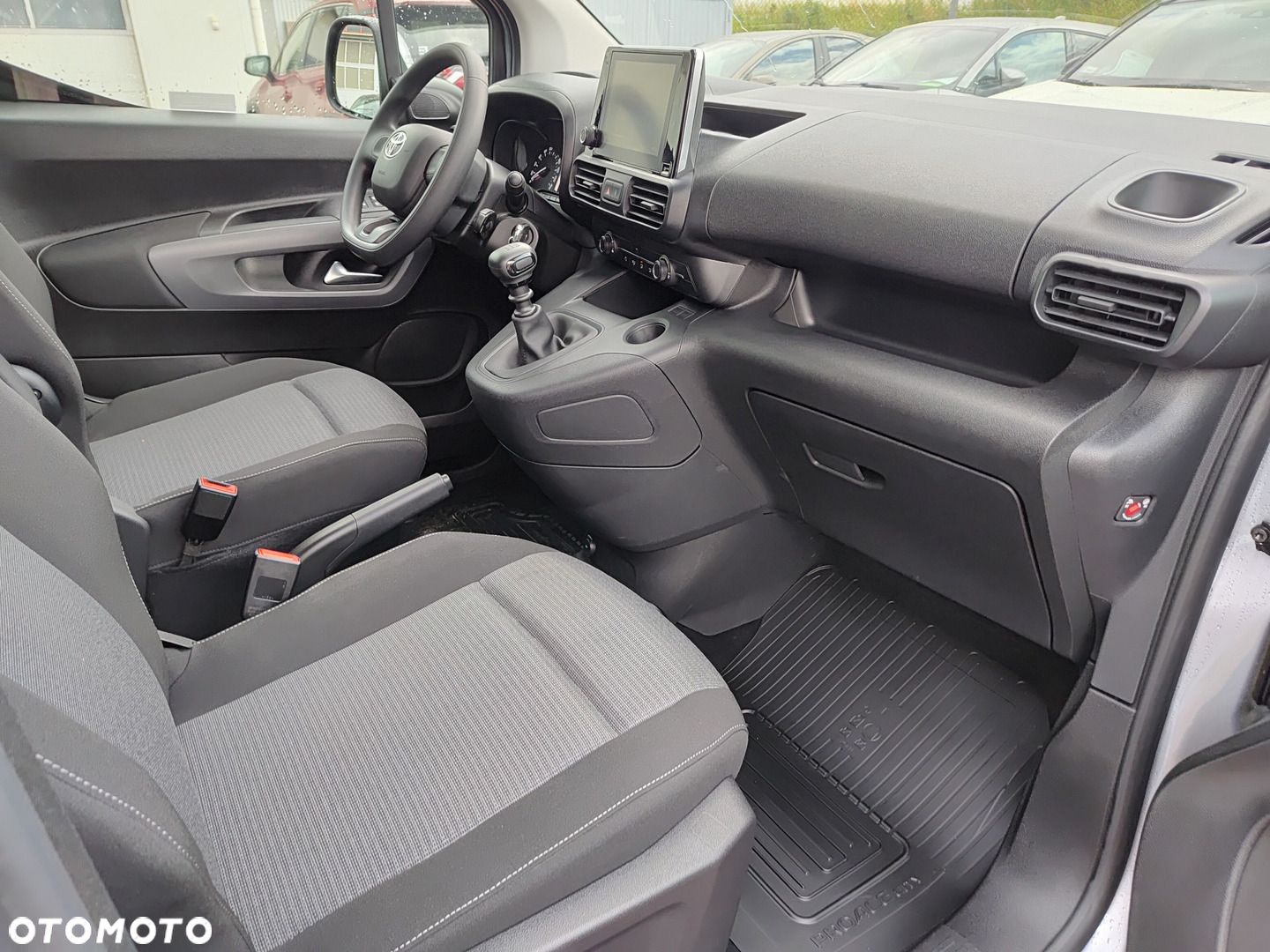 Toyota Proace City Verso 1.2 D-4T Business - 6