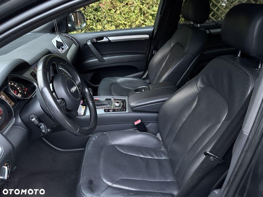 Audi Q7 - 10
