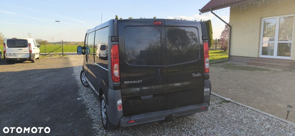 Opel Vivaro L2H1 2.9t - 16