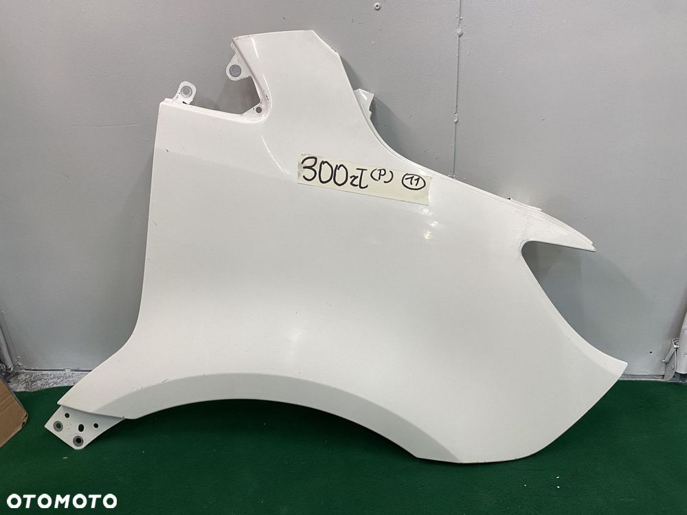 SPRINTER 907 910 17- BŁOTNIK PRZEDNI PRAWY BIAŁY A9108810100 - 1