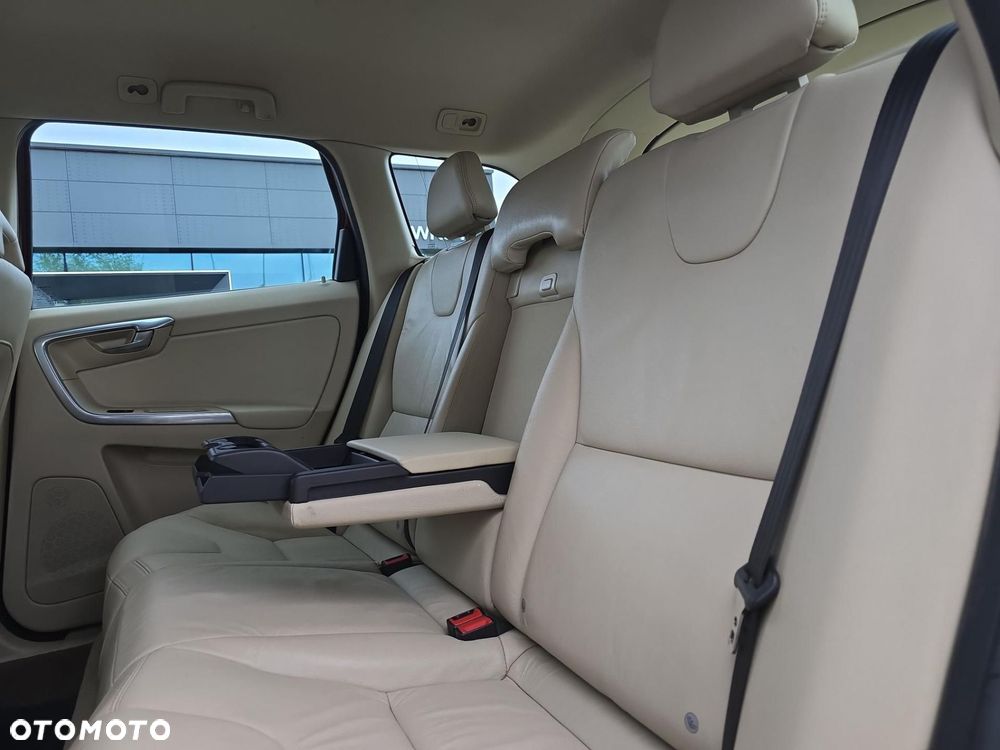 Volvo XC 60 - 21
