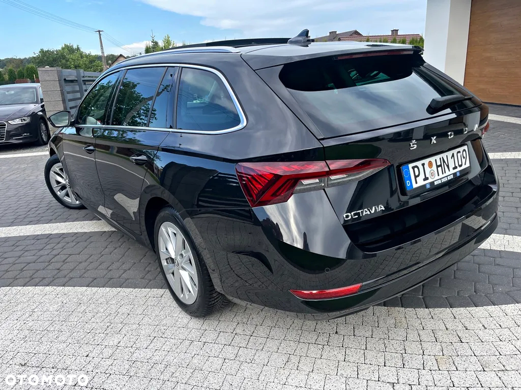 Skoda Octavia Combi 2.0 TDI DSG Exclusive Plus - 16