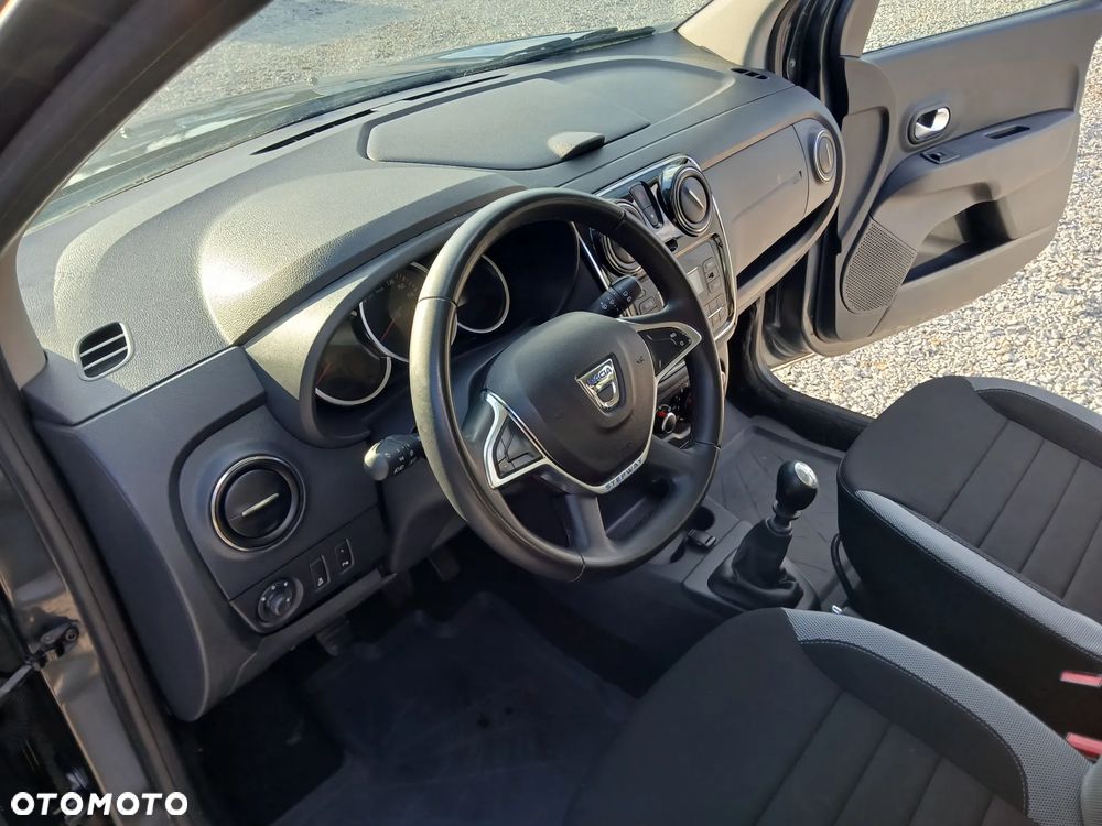 Dacia Lodgy 1.5 Blue dCi Laureate S&S - 17