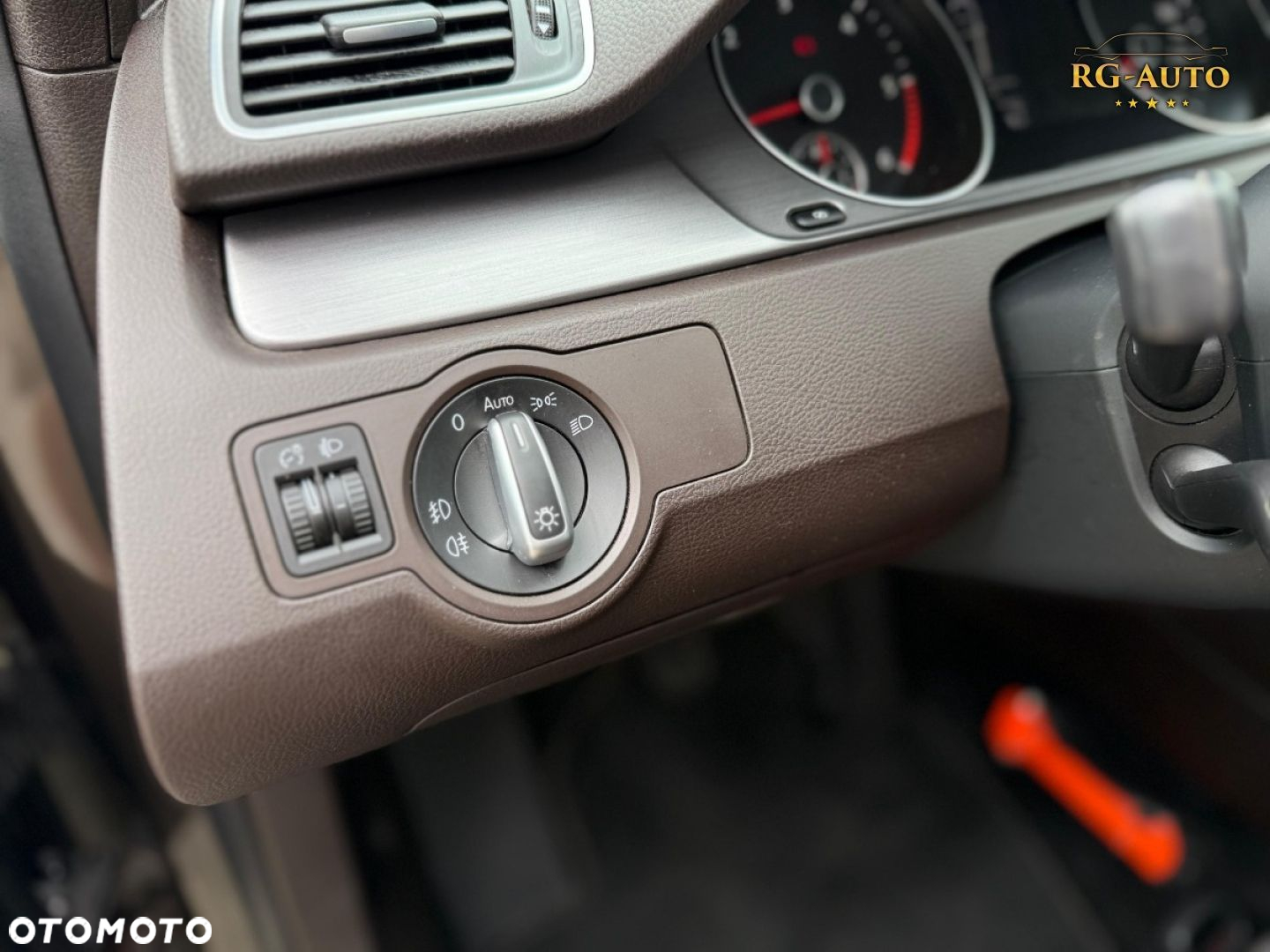 Volkswagen Passat - 36