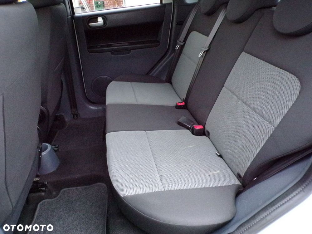 Mitsubishi Colt - 25