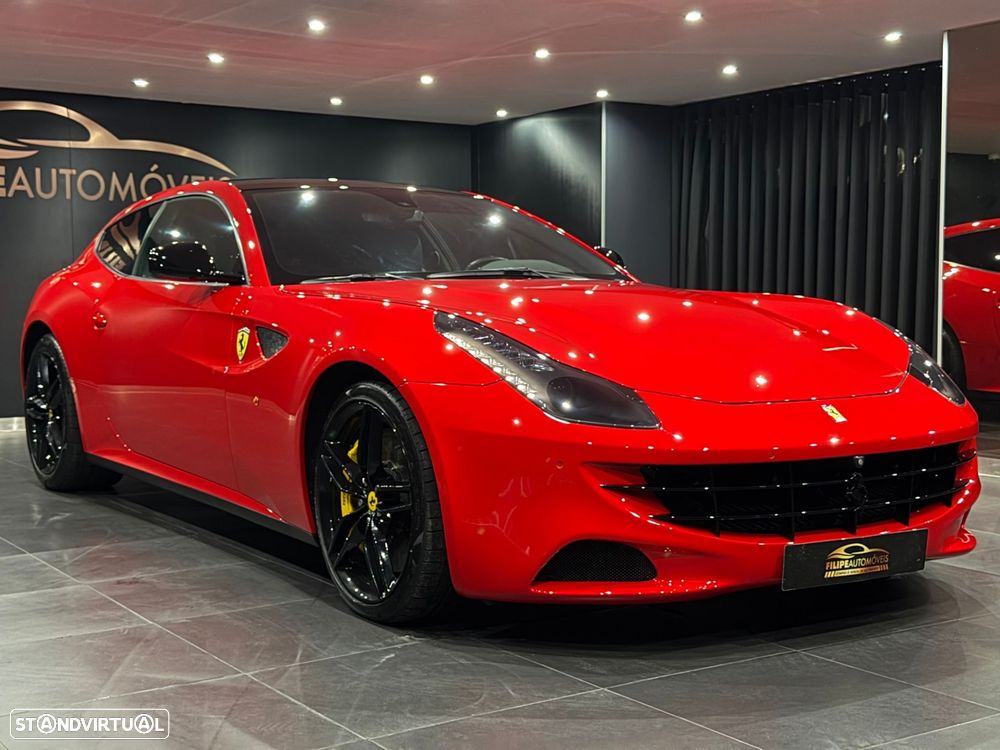 Ferrari FF - 10