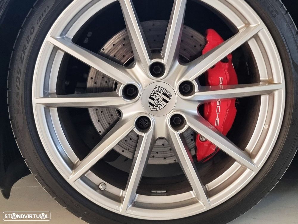 Porsche 911 Carrera 4S PDK — fotografia 36