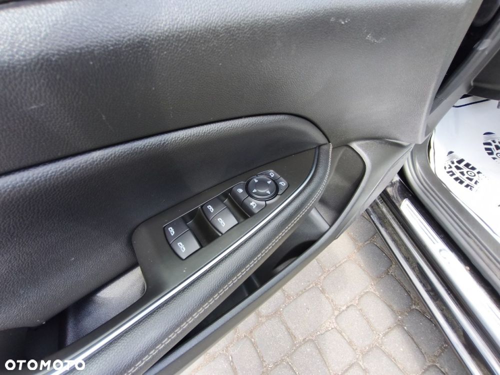 Opel Insignia - 15