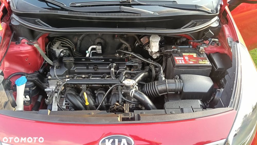 Kia Rio 1.2 L - 23