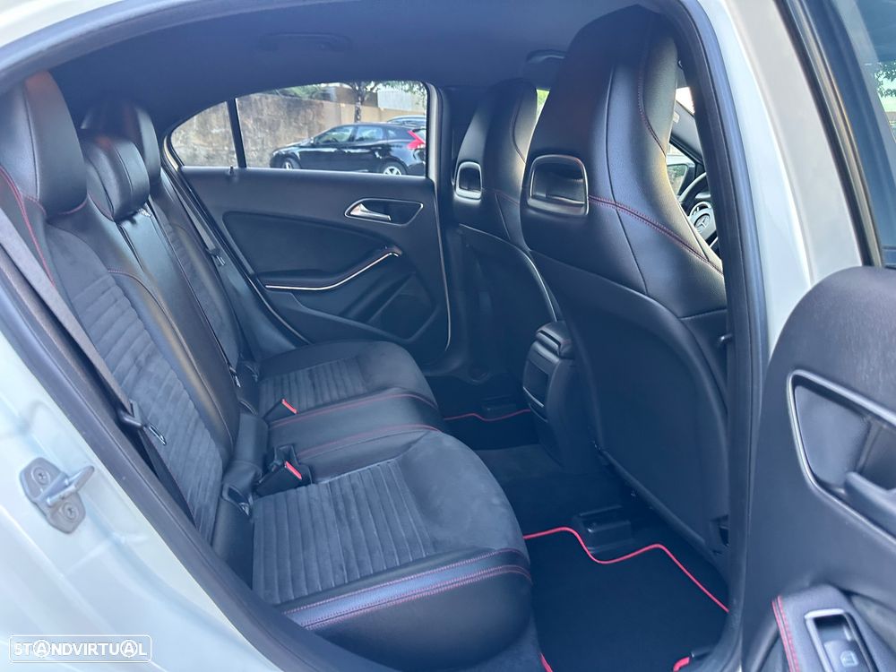 Mercedes-Benz A 180 d AMG Line - 48