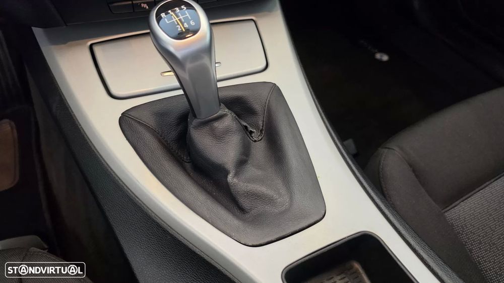 BMW 320 d Coupe - 43