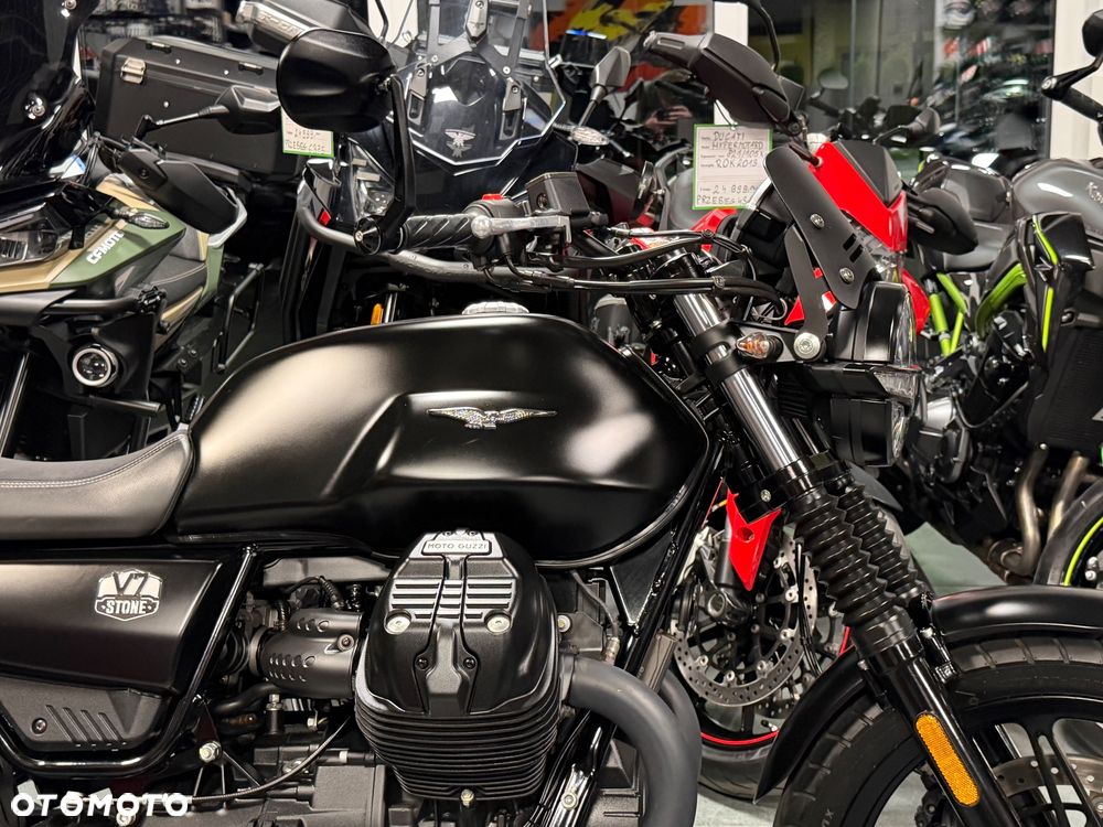 Moto Guzzi V7 - 9
