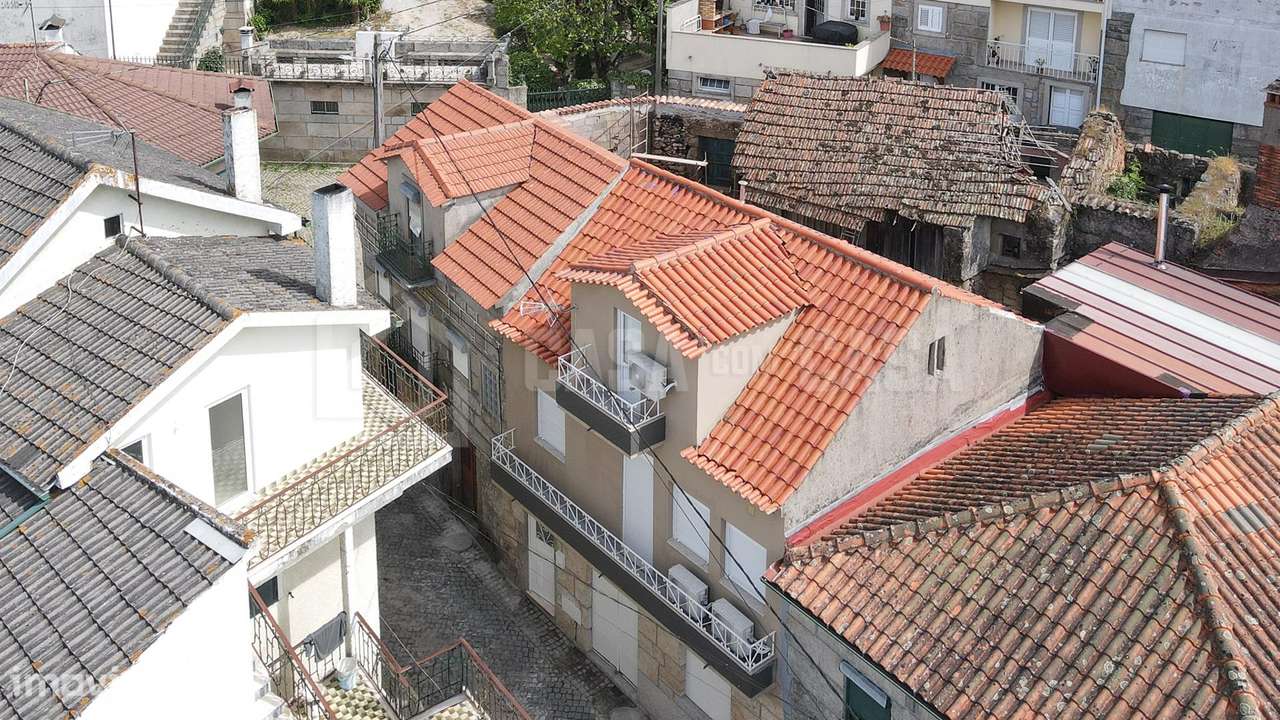 Moradia V2+1 Remodelada em Fagilde - Grande imagem: 2/12
