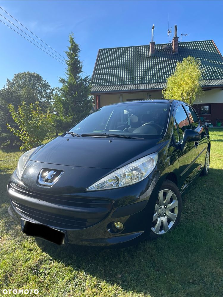 Peugeot 207 - 1
