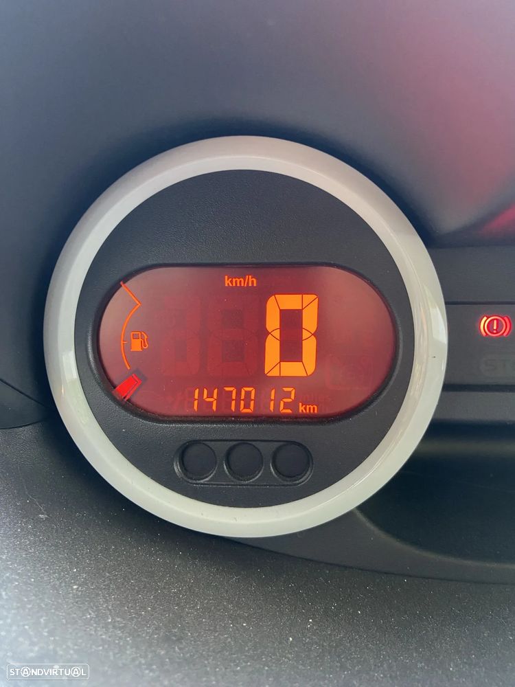 Renault Twingo 1.2 16V Yahoo - 8