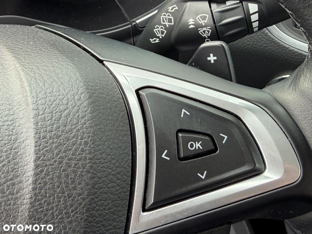 Ford S-Max 2.0 EcoBlue Titanium - 24
