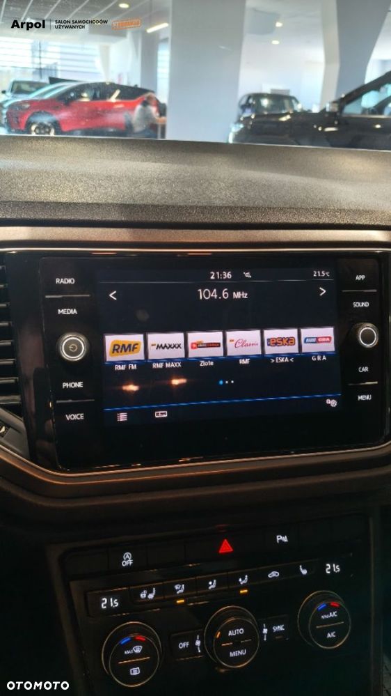 Volkswagen T-Roc - 19