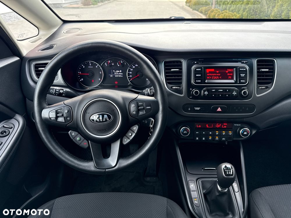 Kia Carens 1.7 CRDi XL 7os - 3
