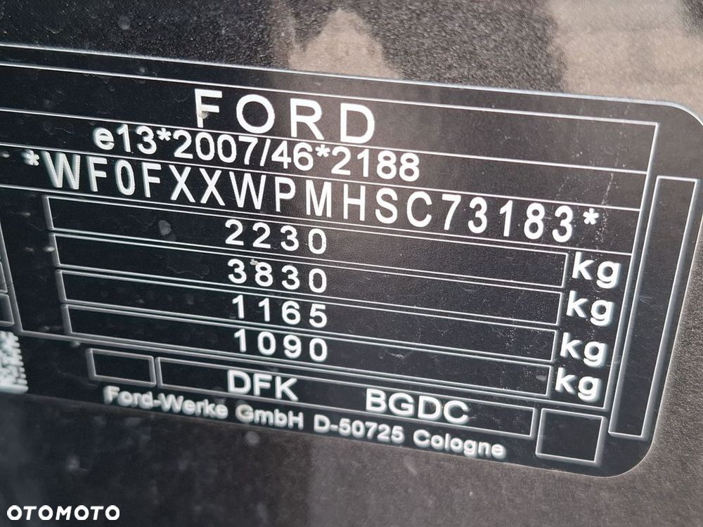 Ford Kuga - 27