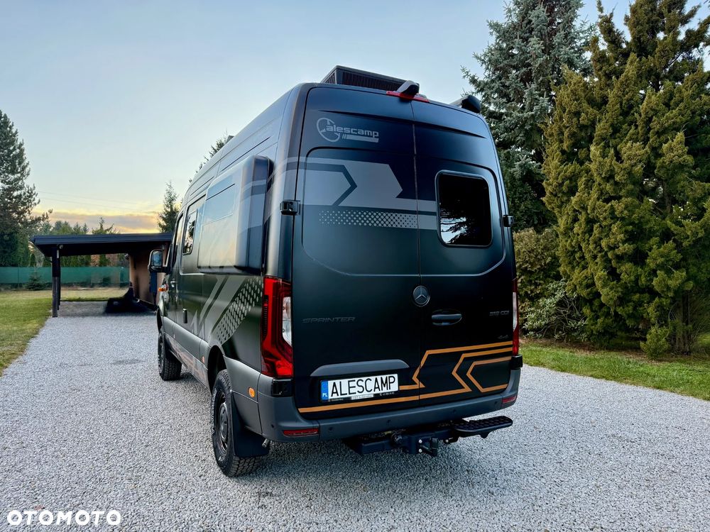 Mercedes-Benz Sprinter - 4