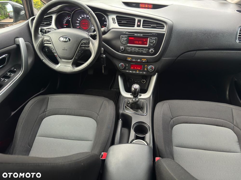 Kia Ceed - 9