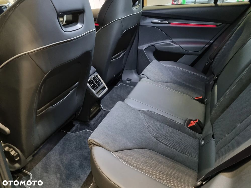 Skoda Elroq 60 63kWh Sportline - 16
