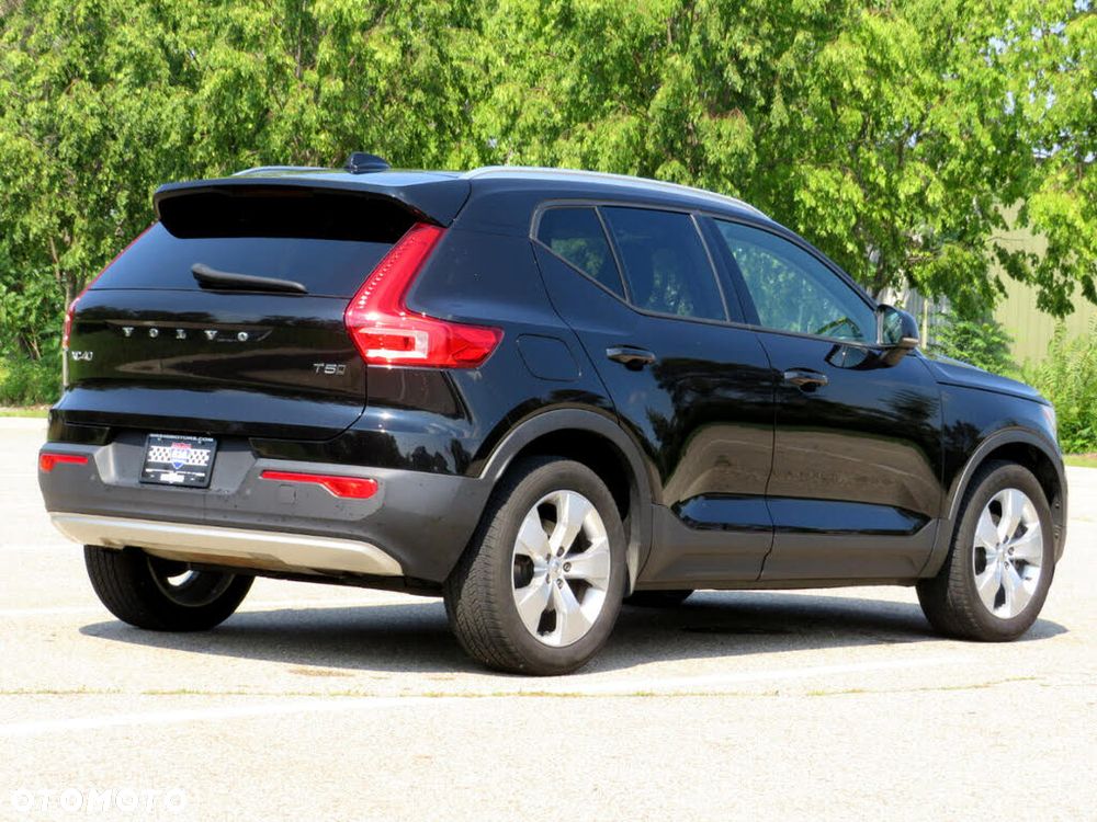 Volvo XC 40 T5 AWD Momentum - 5