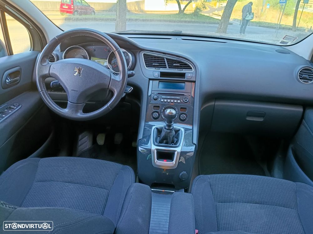 Peugeot 5008 1.6 HDi 7L Allure - 6