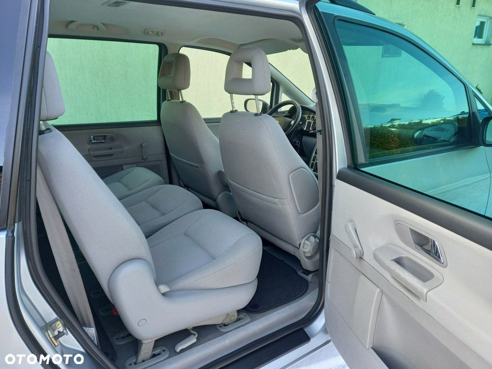 Ford Galaxy 1.9 TDI Ghia - 25