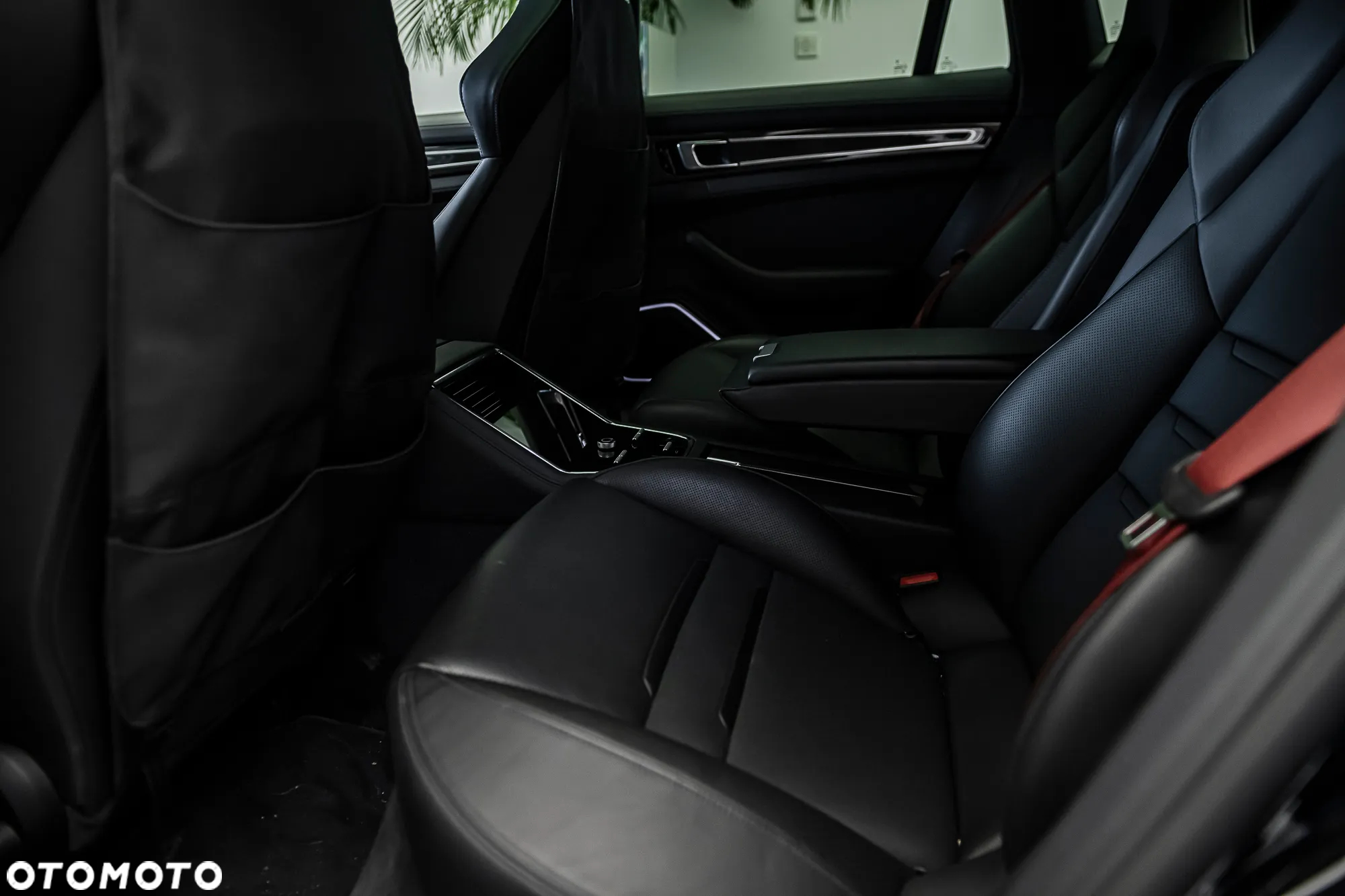 Porsche Panamera - 16