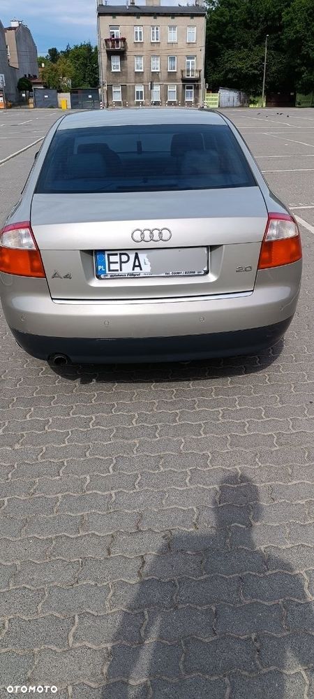 Audi A4 Limousine - 4