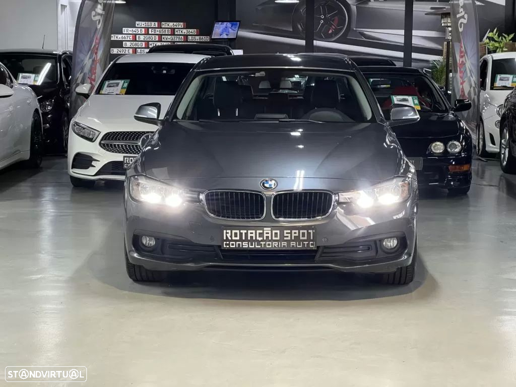 BMW 320 d Line Luxury Purity - 2