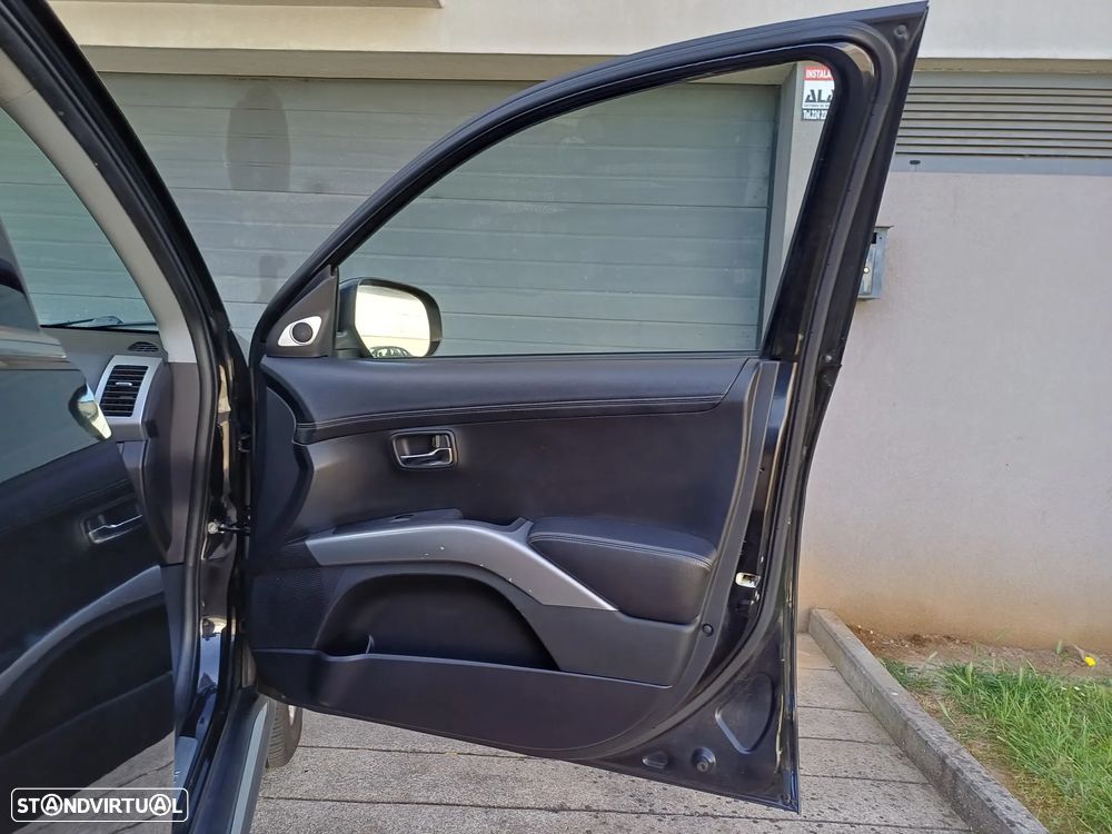Mitsubishi Outlander 2.2 DI-D Instyle 2 Aut. 4WD - 40