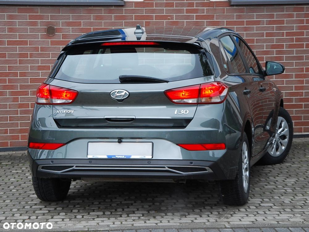 Hyundai i30 1.5 DPI Modern - 24