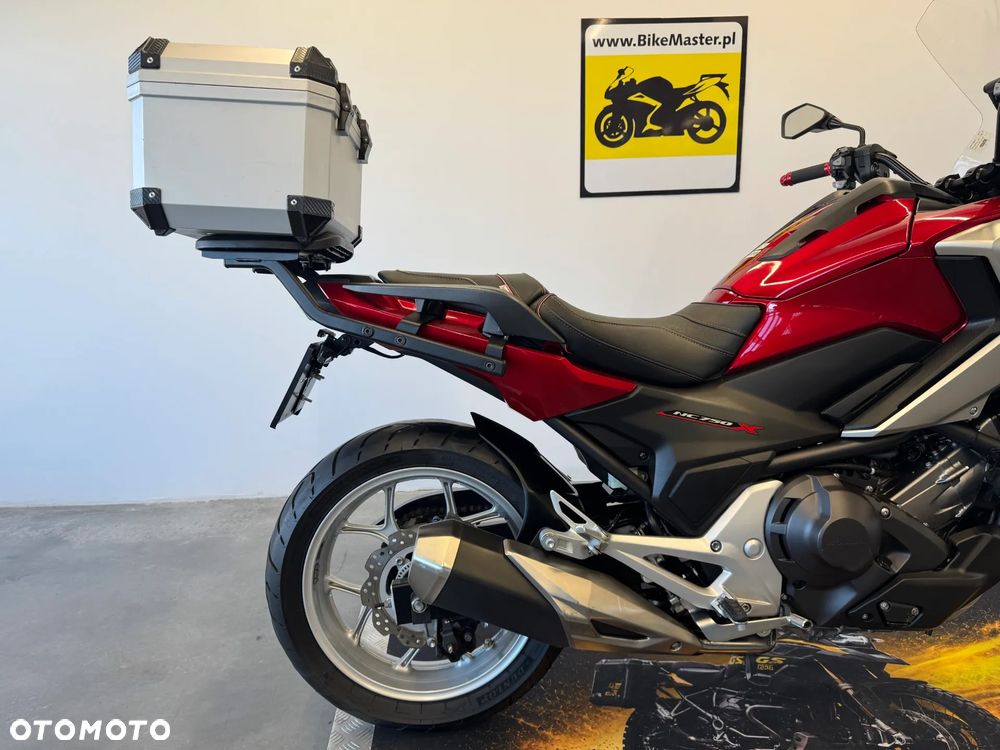 Honda NC - 16