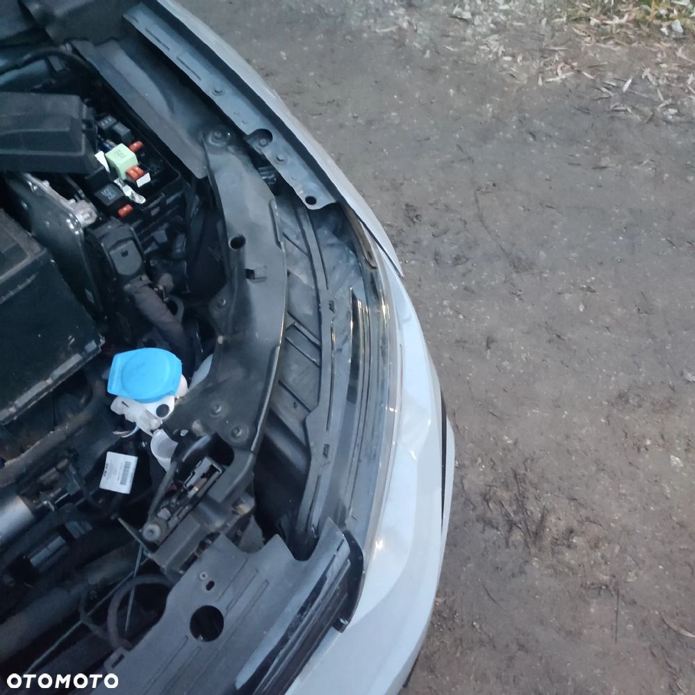 Volkswagen Golf 2.0 TDI SCR DSG R-Line - 10