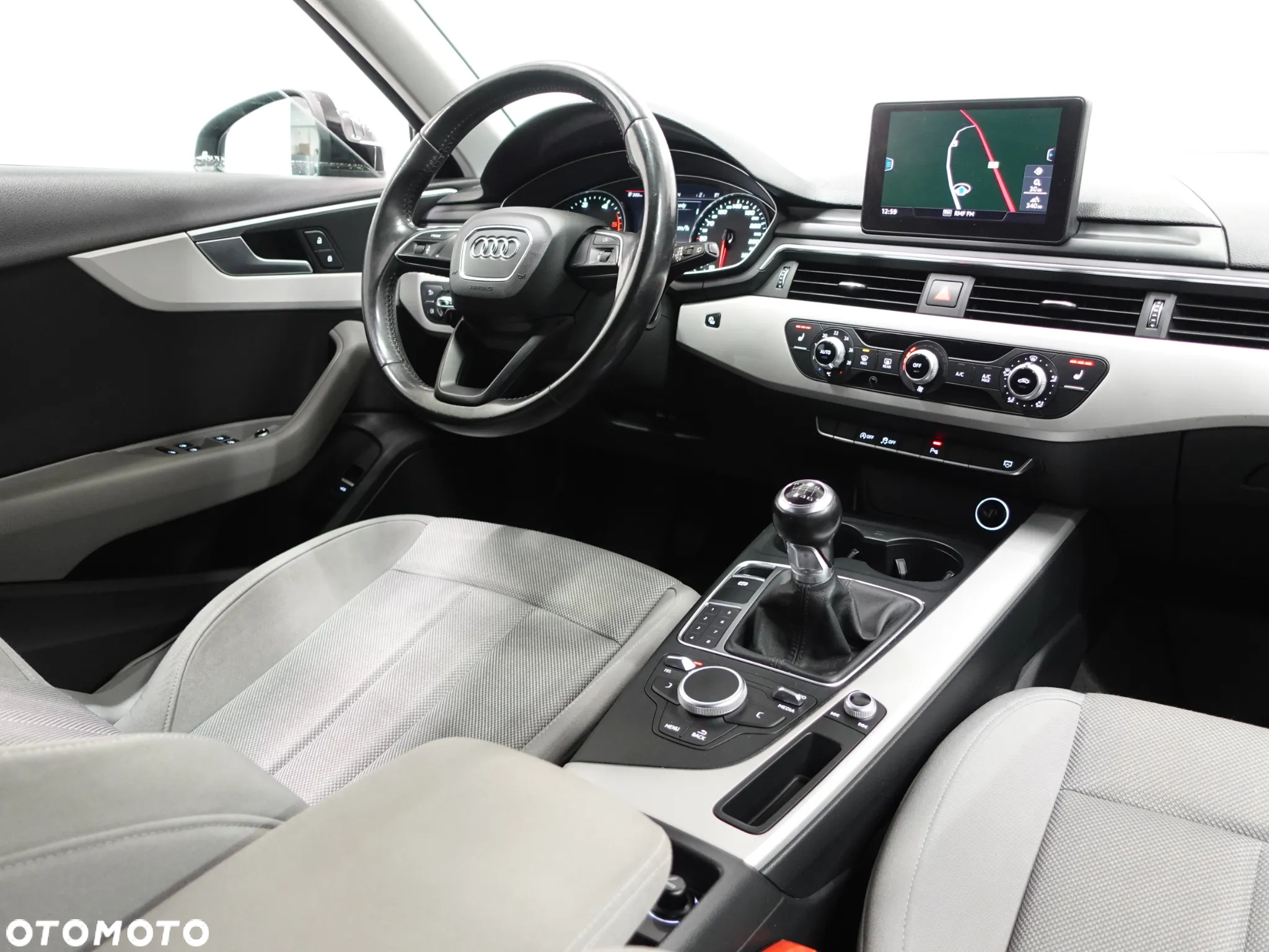 Audi A4 Avant 2.0 TDI - 32