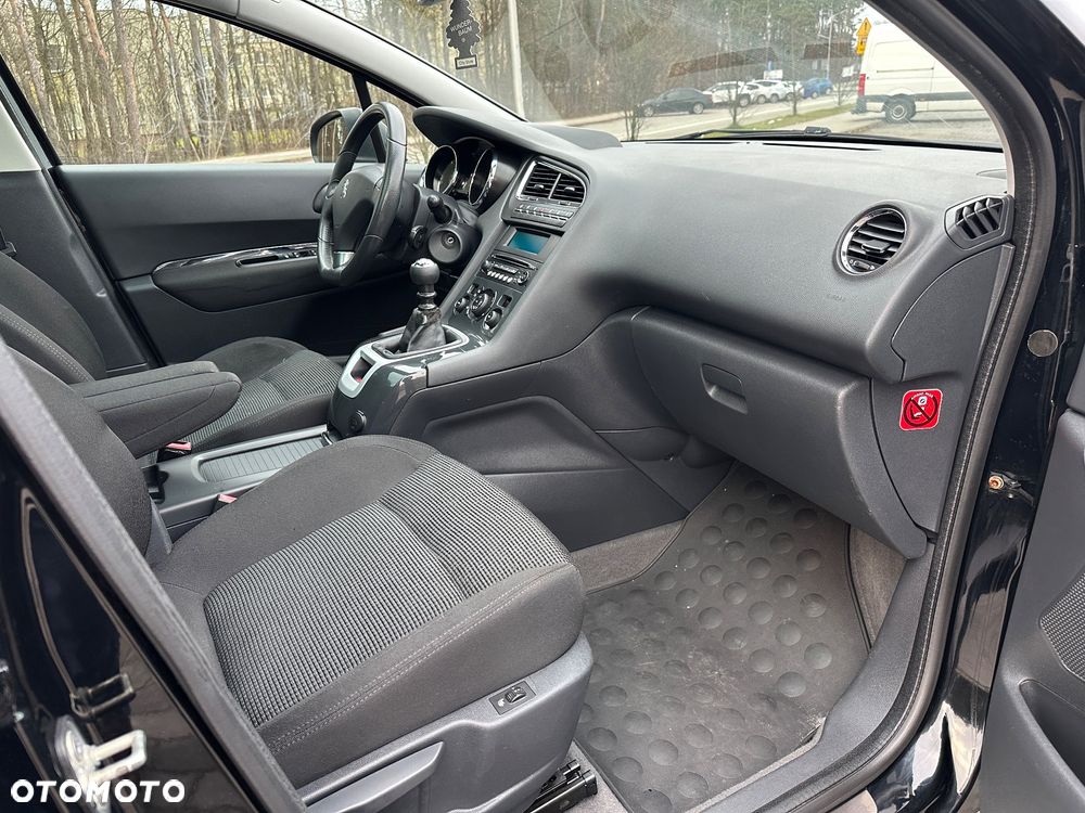 Peugeot 5008 HDI FAP 150 Family Plus - 25