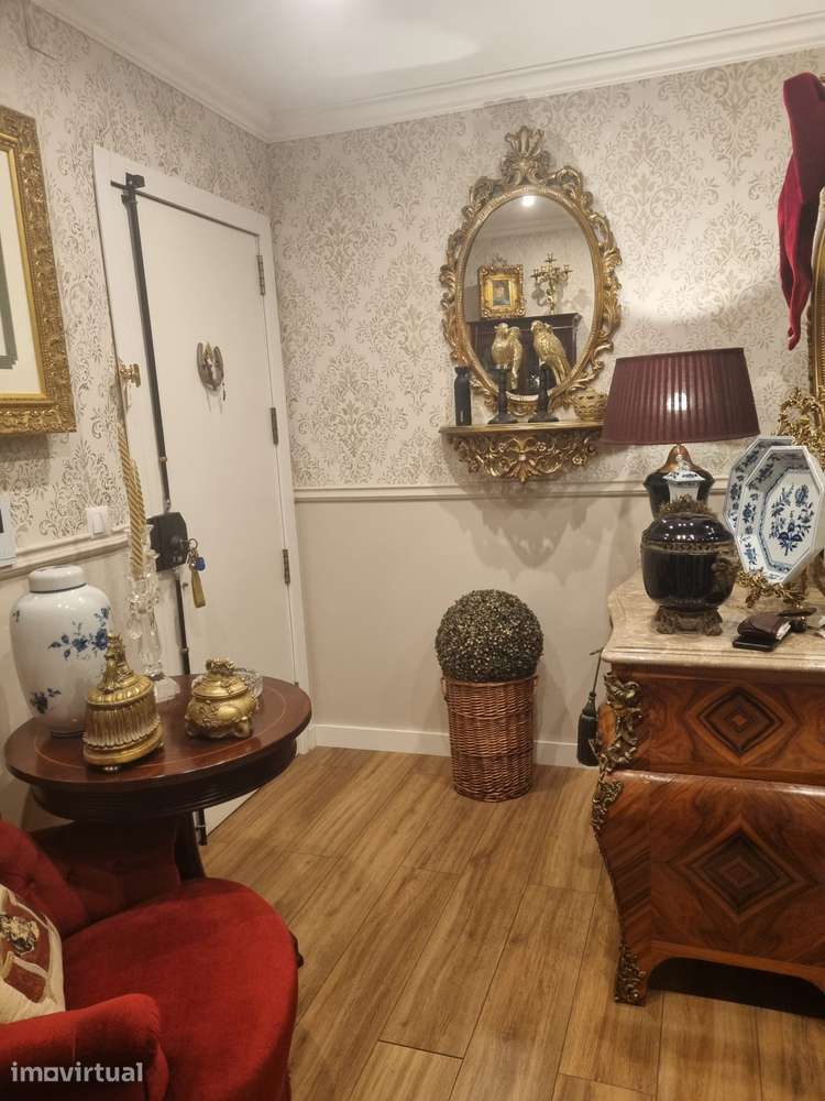 Apartamento T1 Remodelado em Massamá | 320.000 € - Grande imagem: 4/12