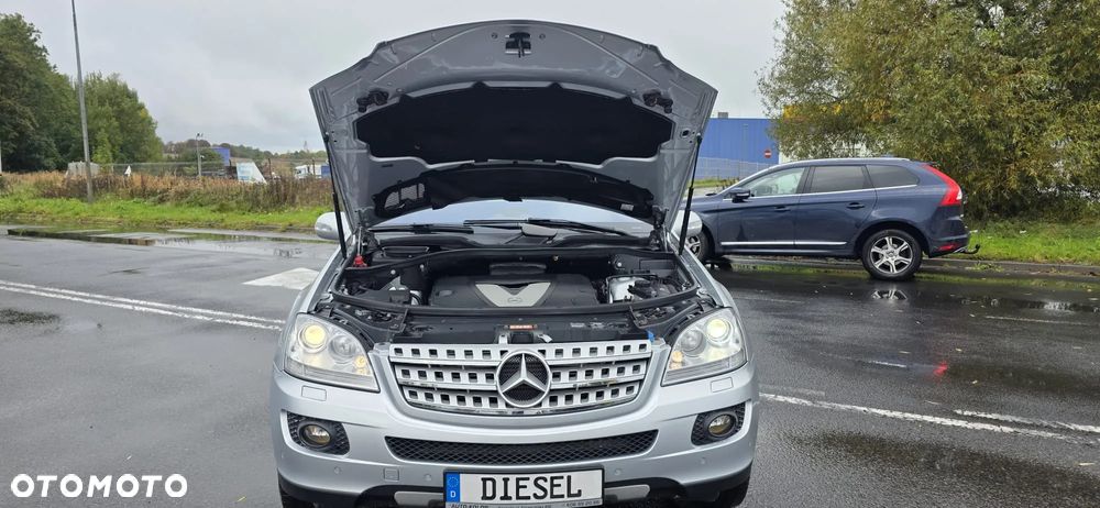 Mercedes-Benz ML 320 CDI 4Matic 7G-TRONIC - 24