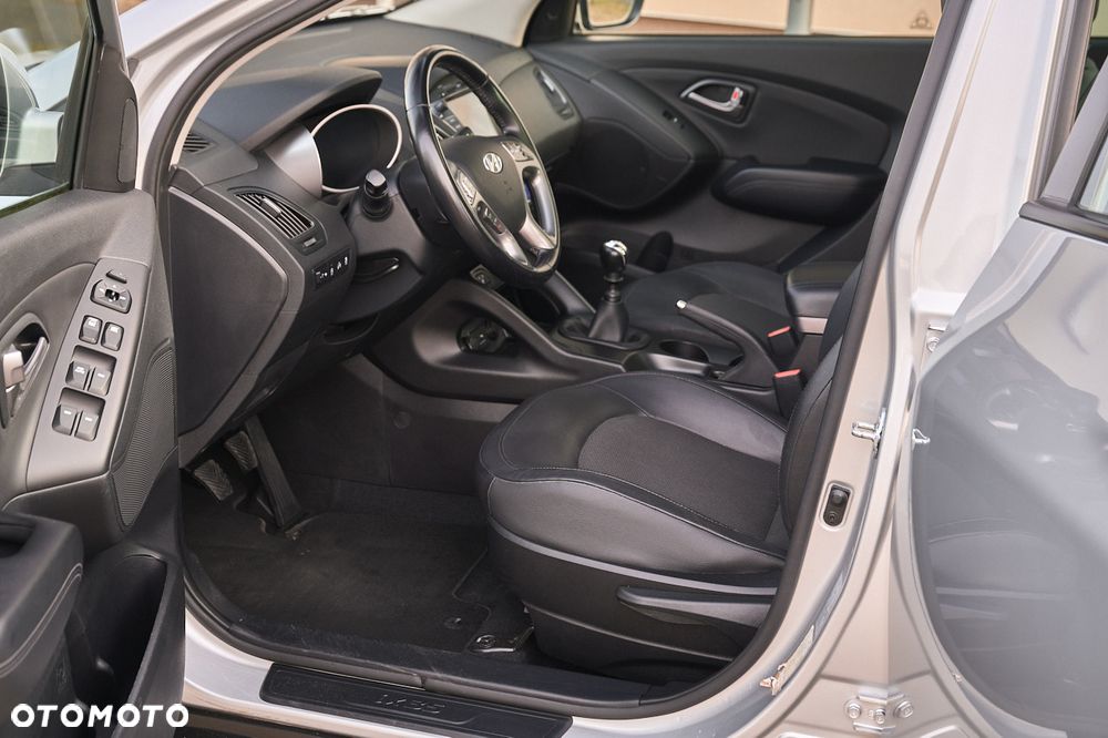Hyundai ix35 1.7 CRDi 2WD blue Style - 17