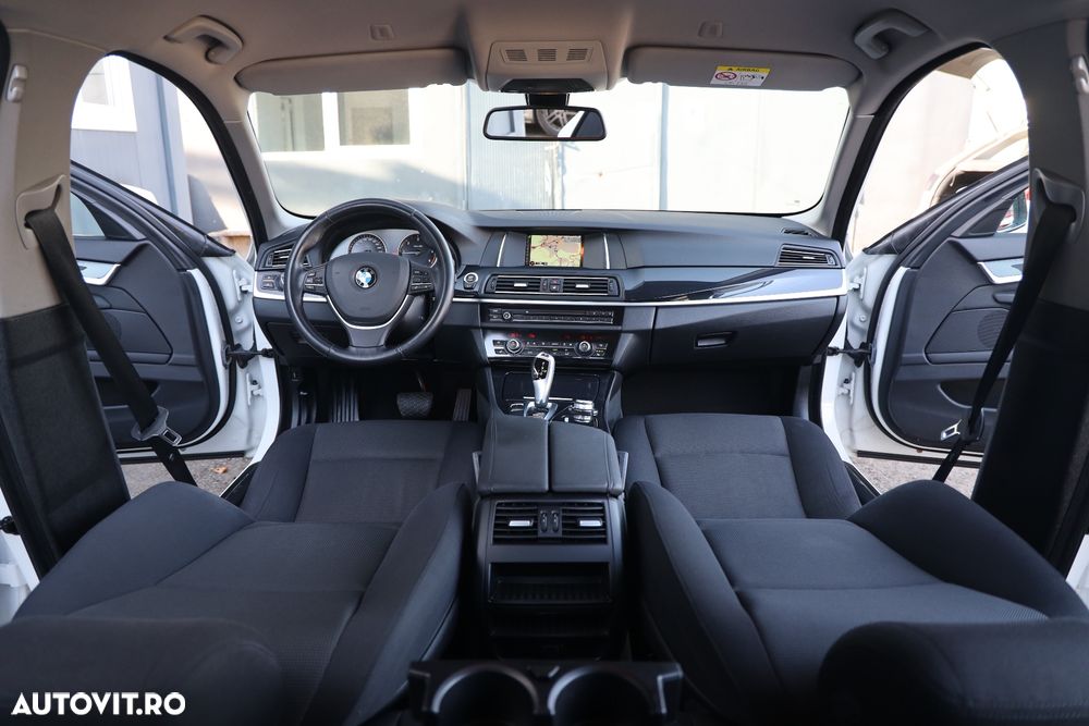 BMW Seria 5 520d Aut. - 12