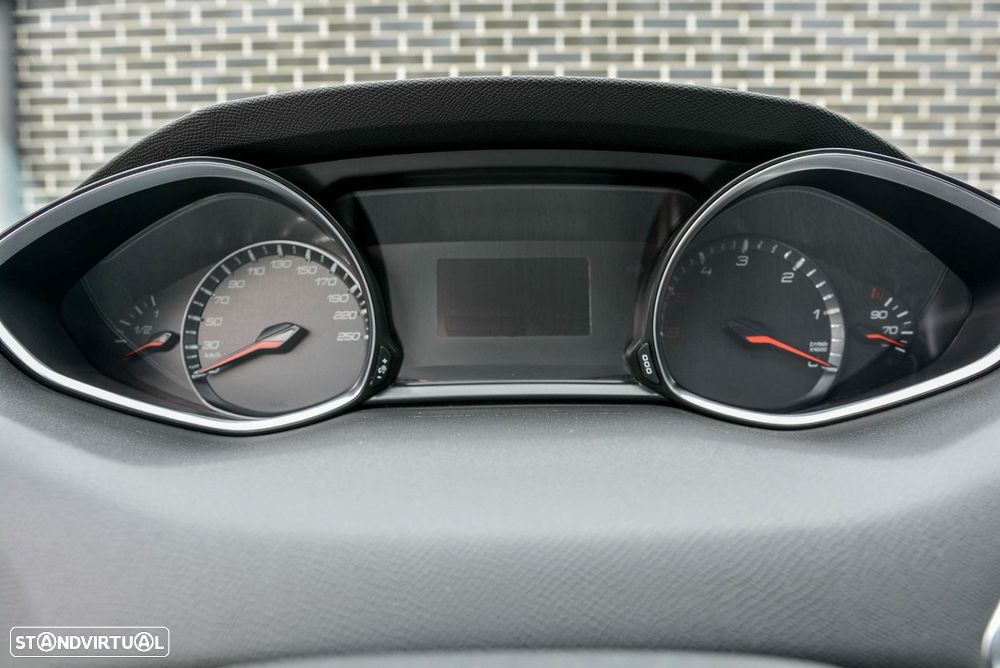 Peugeot 308 SW 1.6 BlueHDi Allure - 22