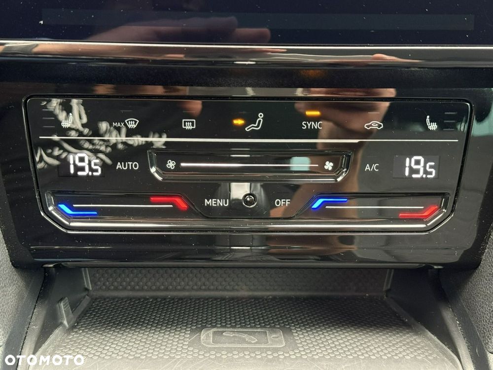 Volkswagen Passat Variant 2.0 TDI SCR Business DSG - 22