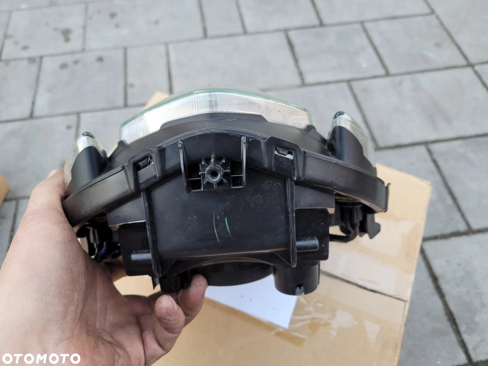 Lampa przód, przednia Suzuki GSX-S 750 GSXS 750 - 12