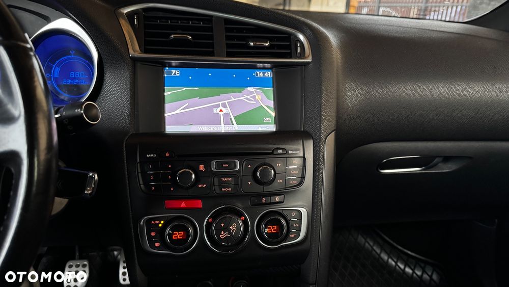 Citroën DS4 HDi 110 SoChic - 6