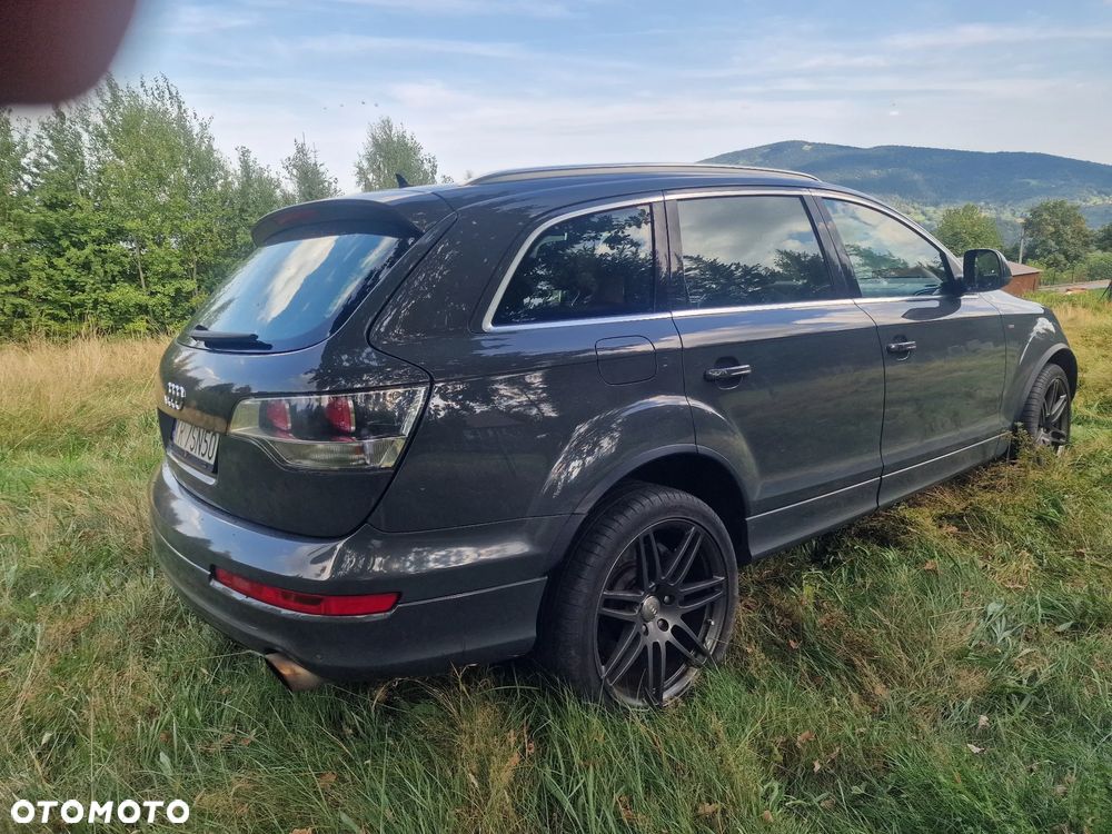 Audi Q7 - 8