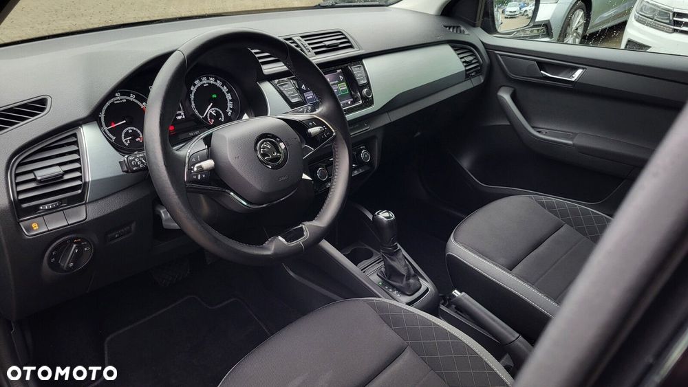 Skoda Fabia - 10