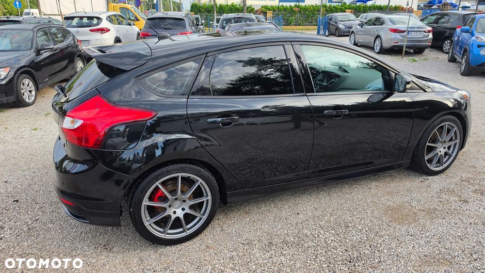 Ford Focus 2.0 EcoBoost ST mit Leder-Exclusiv-Paket - 13
